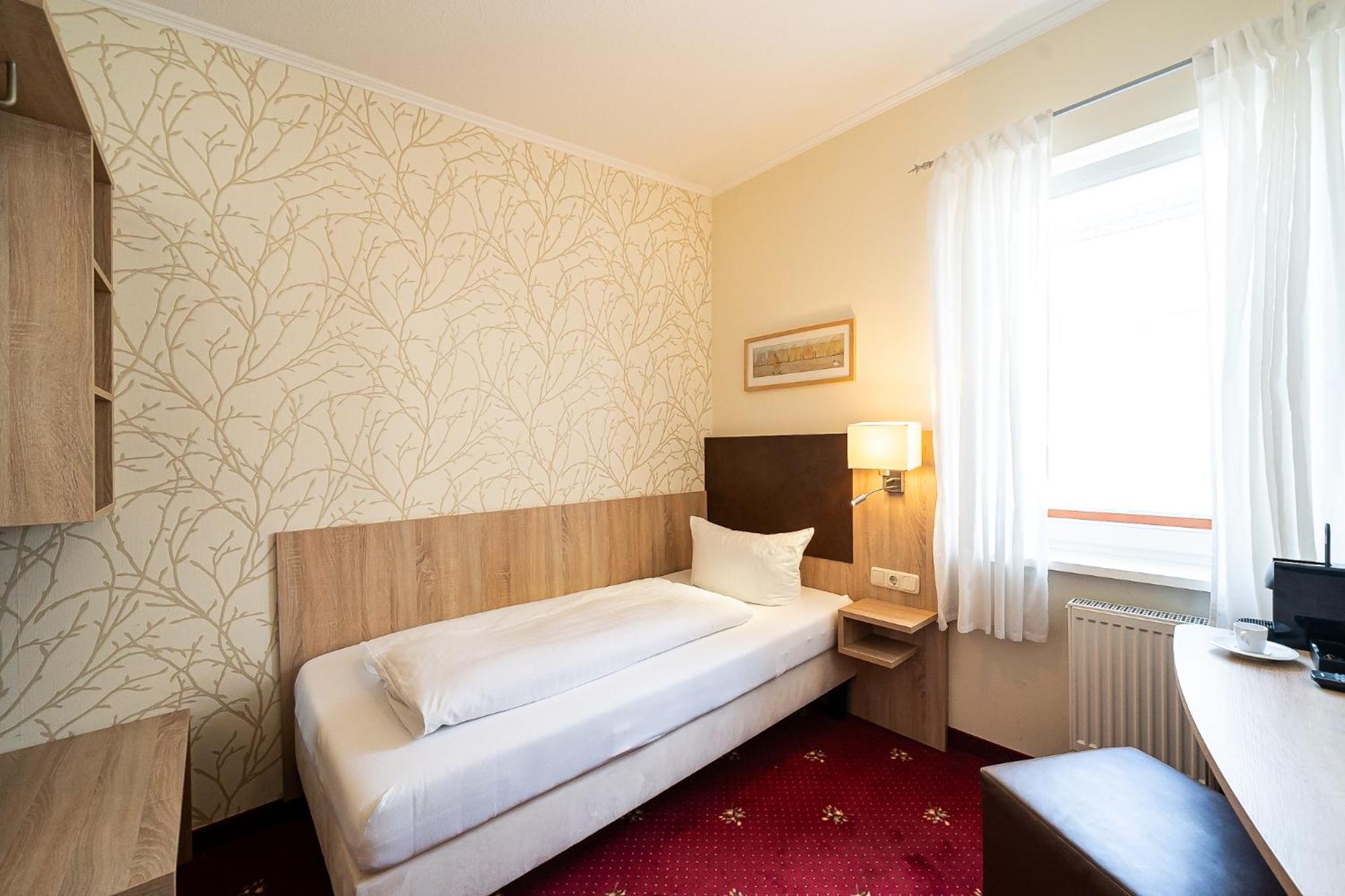 Hotel Sleepbeeone Wilhelmshaven Zewnętrze zdjęcie