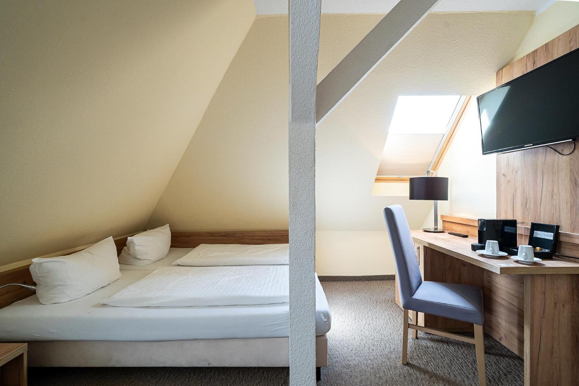 Hotel Sleepbeeone Wilhelmshaven Zewnętrze zdjęcie
