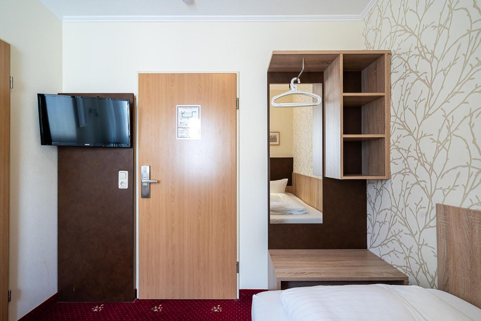 Hotel Sleepbeeone Wilhelmshaven Zewnętrze zdjęcie