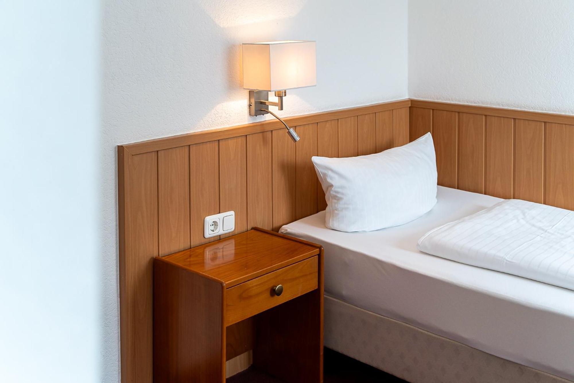 Hotel Sleepbeeone Wilhelmshaven Zewnętrze zdjęcie