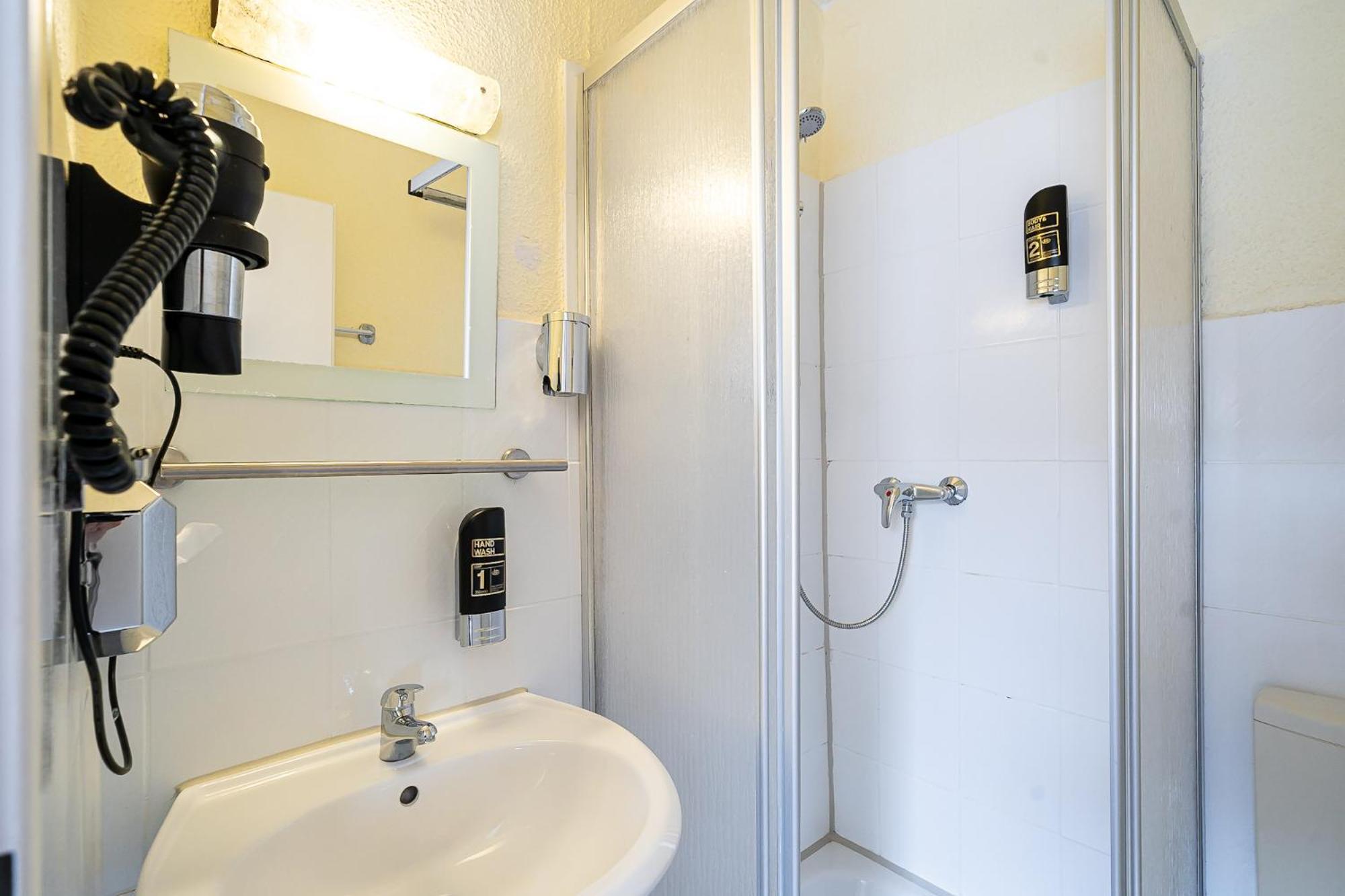 Hotel Sleepbeeone Wilhelmshaven Zewnętrze zdjęcie
