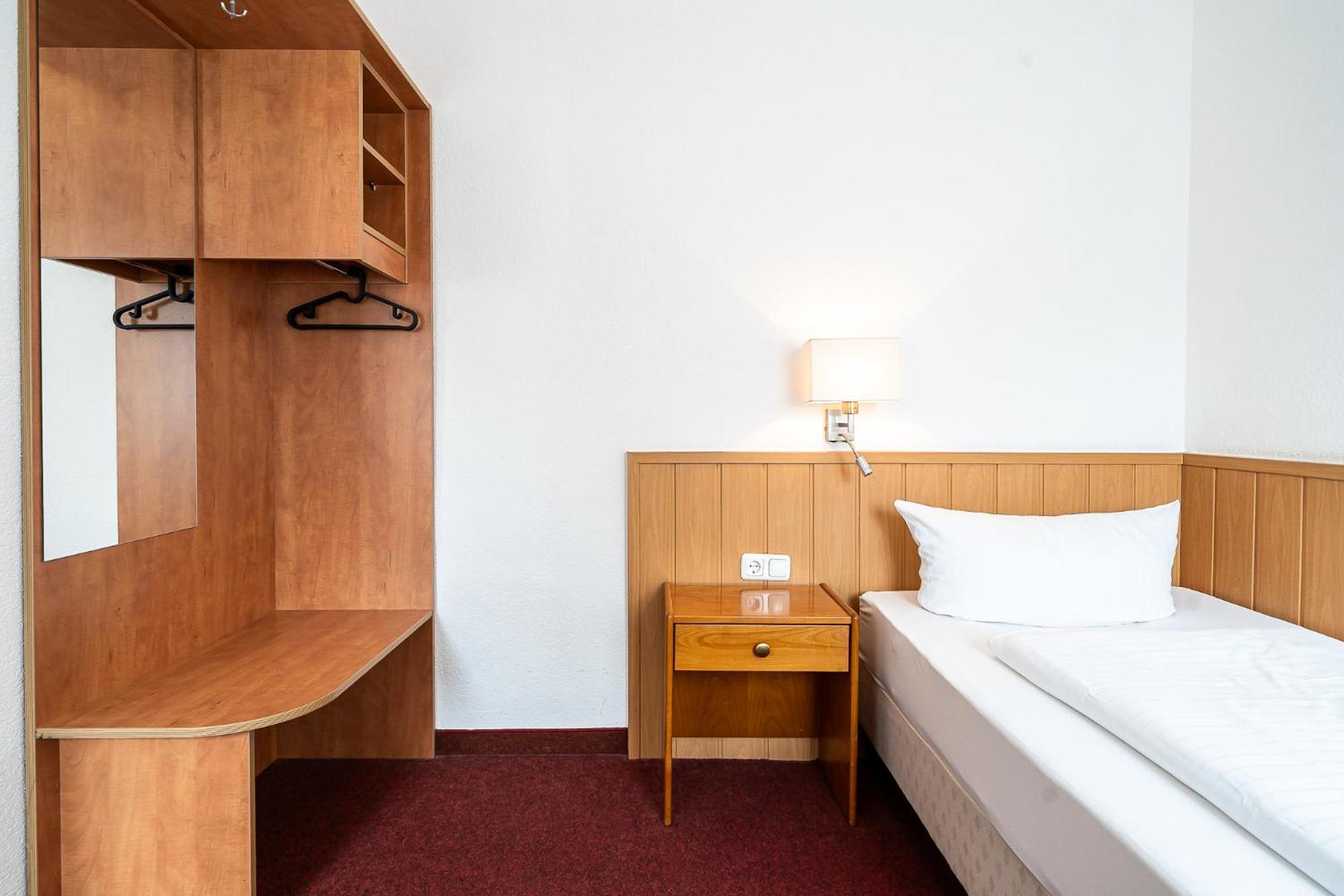 Hotel Sleepbeeone Wilhelmshaven Zewnętrze zdjęcie