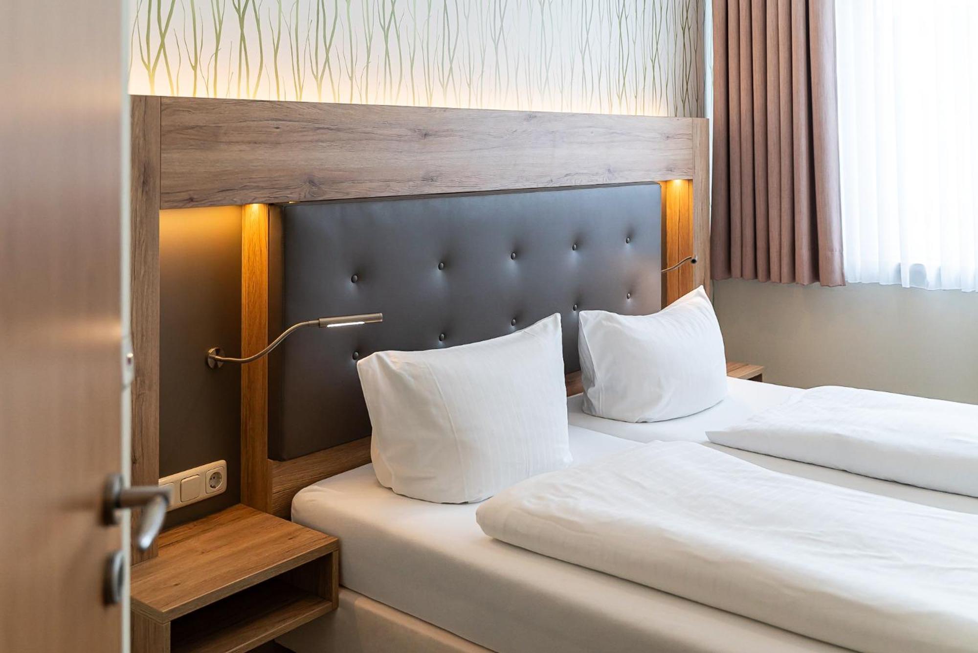 Hotel Sleepbeeone Wilhelmshaven Zewnętrze zdjęcie