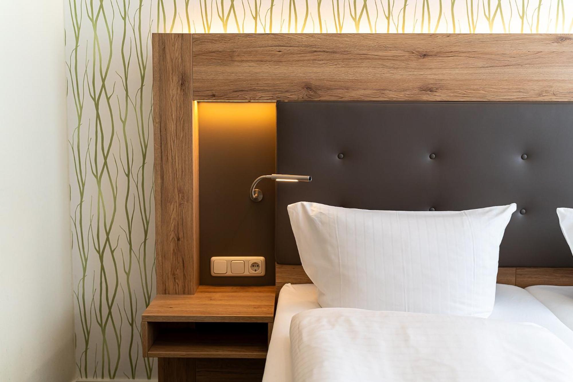 Hotel Sleepbeeone Wilhelmshaven Zewnętrze zdjęcie