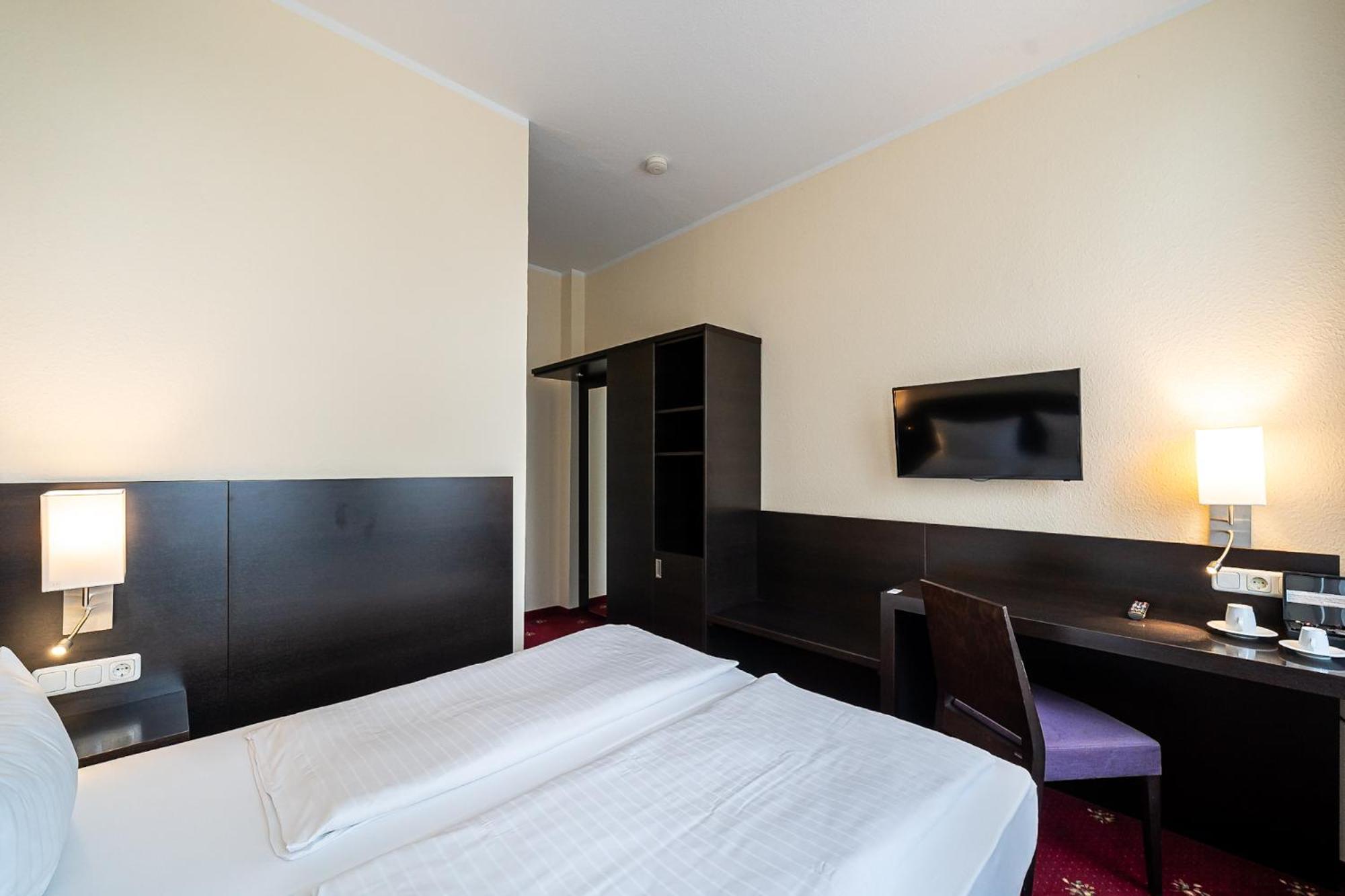Hotel Sleepbeeone Wilhelmshaven Zewnętrze zdjęcie