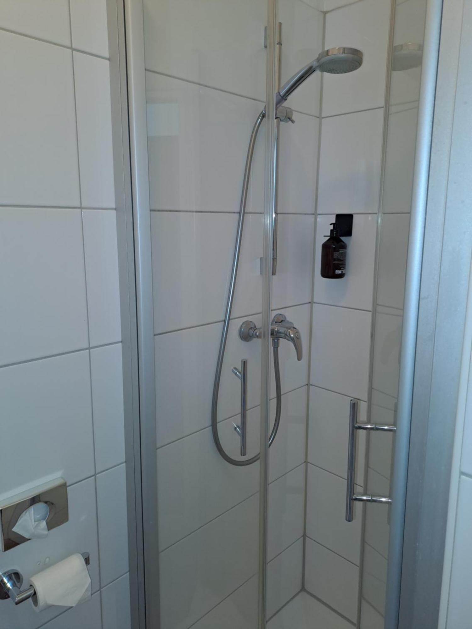 Hotel Sleepbeeone Wilhelmshaven Zewnętrze zdjęcie